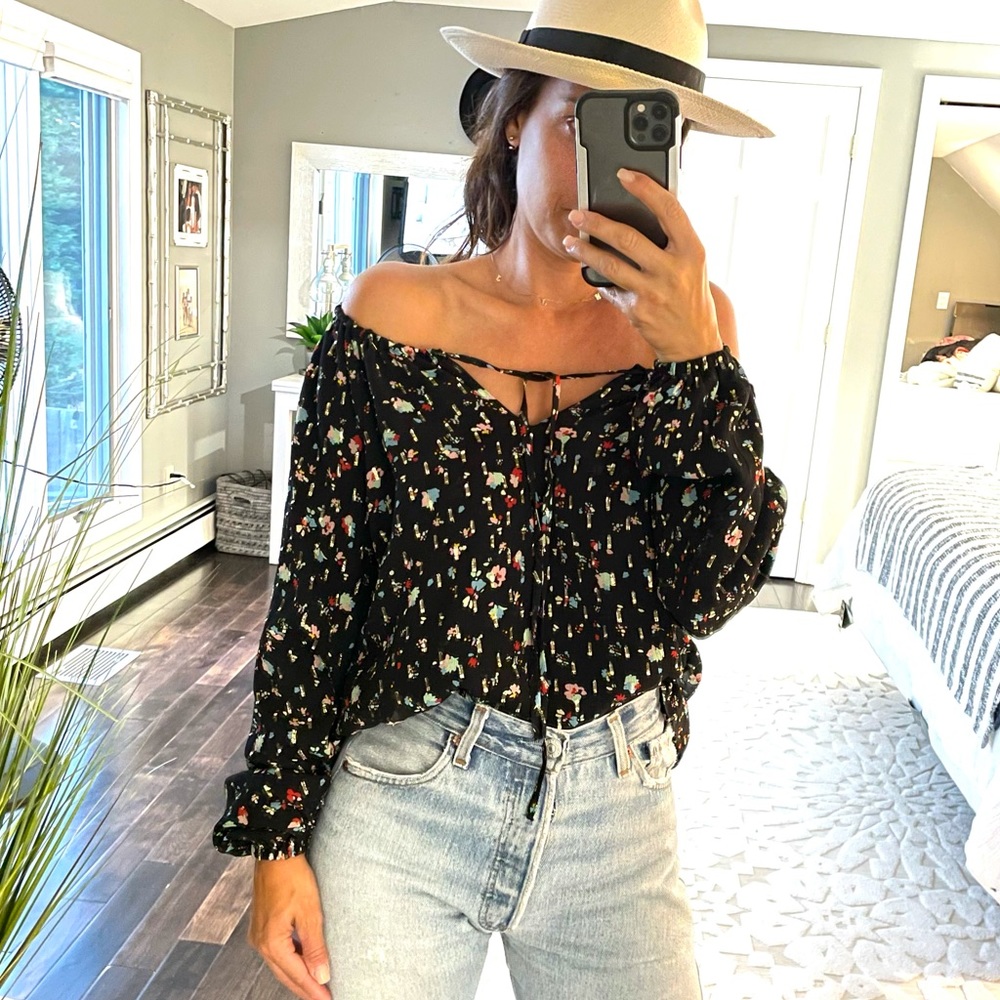 SEZANE black print shirt size 34 or Small